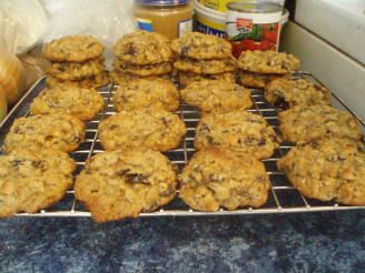 Cookies Made With Granola, Breakfast For On The Go, Low Calorie Sweets, Cranberry Oatmeal Cookies, Low Calorie Cookies, Cranberry Oatmeal, Granola Cookies, Oatmeal Granola, Cereal Cookies