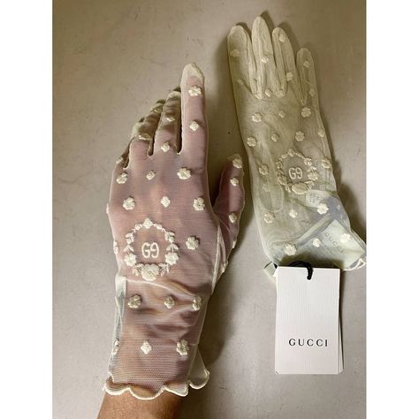 Gucci Gloves, Ideas Outfit, White Gloves, Gloves, Outfit Ideas, Women Accessories, Gucci, White