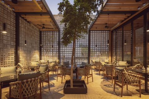 Biophilic Restaurant, Restaurant Designs, Manhattan Restaurants, Restaurant Lounge, Thai Restaurant, Restaurant Interior Design, Hotel Design, Best Interior Design, Restaurant Interior