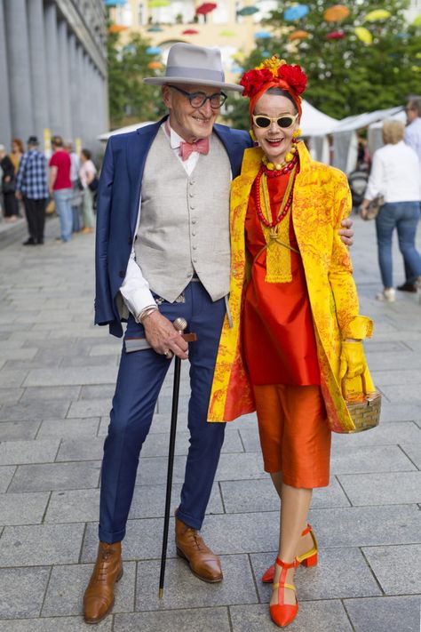 ADVANCED STYLE by Ari Seth Cohen Berlin Fashion Week, 50 And Fabulous, Advanced Style, Ageless Style, Ageless Beauty, Over 50 Womens Fashion, Aging Gracefully, Fashion Couple, Style Mistakes