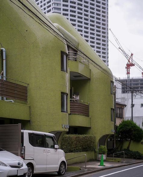 evergreen 🌱🌿🌲 | VERT Akimoto. A rental apartment building built in 1982. #nakano #tokyo #japan | Instagram Nakano Tokyo, Japan Instagram, Pretty Tiles, Japan Architecture, Rental Apartment, Utility Buildings, Apartment Architecture, Brutalist Architecture, Green City