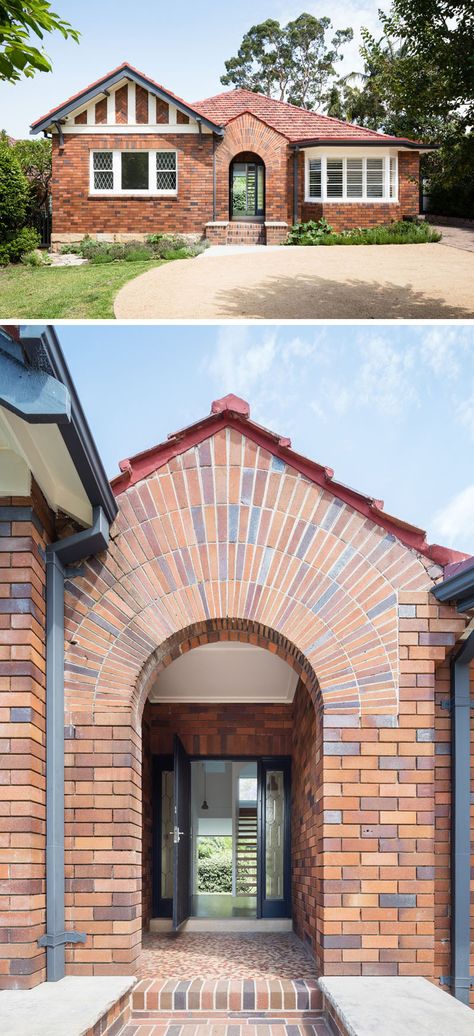 In a suburb in Sydney, Australia, TRIBE STUDIO gave a 1930s original brick bungalow a modern upgrade and extension to better suit the needs of the family living there. Brick Bungalow, Art Deco Houses, Marble Island, Brick Arch, Blue Ceilings, Bungalow Renovation, Roof Extension, Living In England, Modern Extension