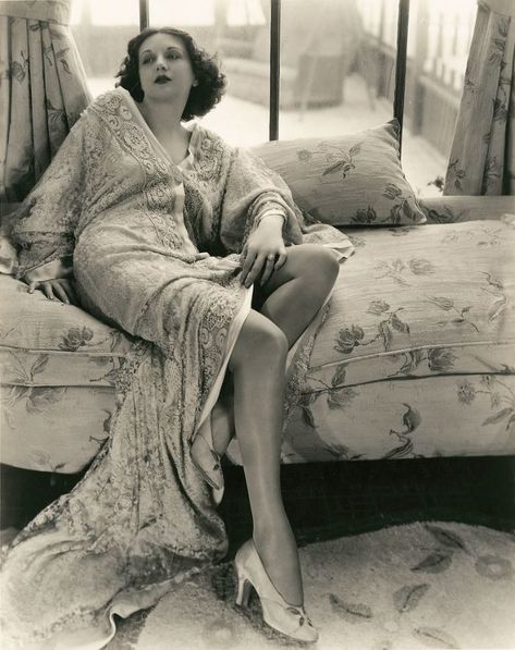 Estelle Taylor: One of the Most Beautiful Silent Film Stars of the 1920s ~ Vintage Everyday Silent Screen Stars, Silent Film Stars, Guys And Dolls, Classic Actresses, Film Stars, Janis Joplin, Hollywood Walk Of Fame, Silent Film, Vintage Hollywood