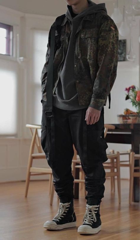 Streetwear Casual Male, Male Fashion Ideas Outfit, Male Outfits Casual Street Styles, Male Clothes Style, Male Outfit Styles, Edgy Male Fashion, Fashionable Male Outfits, Cool Male Clothes, Male Clothing Styles Casual