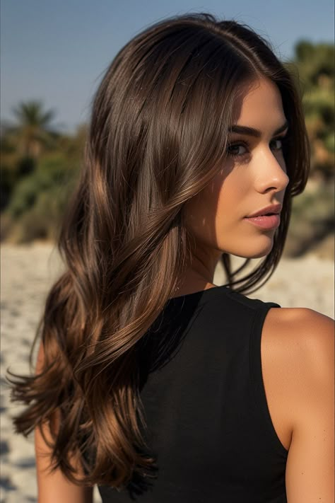 10 Must-Try California Brunette Hair Styles for Spring - Wahyu Guritno's Blog Chocolate Brown Hair Ideas, Chocolate Brunette Hair Color, Brunette Hair Styles, California Brunette Hair, Volumizing Haircuts, California Brunette, Brunette Hair Ideas, Brown Hairs, Medium Brunette Hair