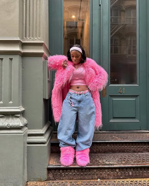 Zey | ~Every look is a killa~ #outfitinspiration #streetwearfashion | Instagram Fashion Killa Aesthetic, 2000s Theme Party, Jayda Outfits, Outfits For Drawings, Harajuku Outfit, Mcu Outfits, Girly Streetwear, Cute And Casual Outfits, Caught A Vibe