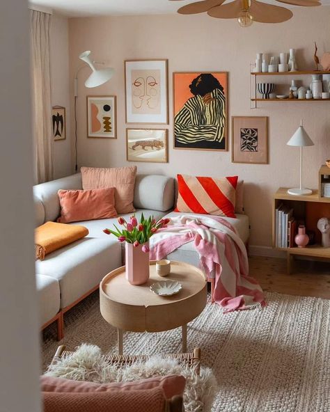 First Living Room Ideas, Light Color Couch Living Room, Scandi Apartment Aesthetic, Retro Chic Interior Design, White Couch White Rug, Colourful Minimalist Living Room, Sophisticated Apartment Decor, Quirky Home Decor Living Room, Pastel Living Room Aesthetic