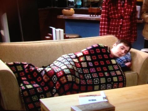 ...I love Big Bang and I love crochet! Love You Hubby, Extra Yarn, Granny Square Afghan, The Big Bang Theory, Manta Crochet, As Seen On Tv, Granny Square Blanket, Square Blanket, Granny Square Crochet Pattern