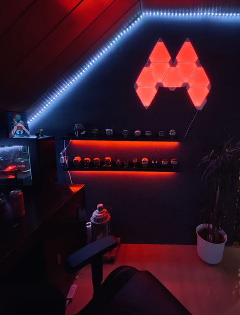 #nanoleaf #aurora #gaming #gamingsetup #led #beleuchtung Nanoleaf Aurora, Nanoleaf Designs, Nanoleaf Lights, Home Recording Studio Setup, Led Lighting Bedroom, Light Panels, Gaming Room Setup, Gamer Room, Game Room Design