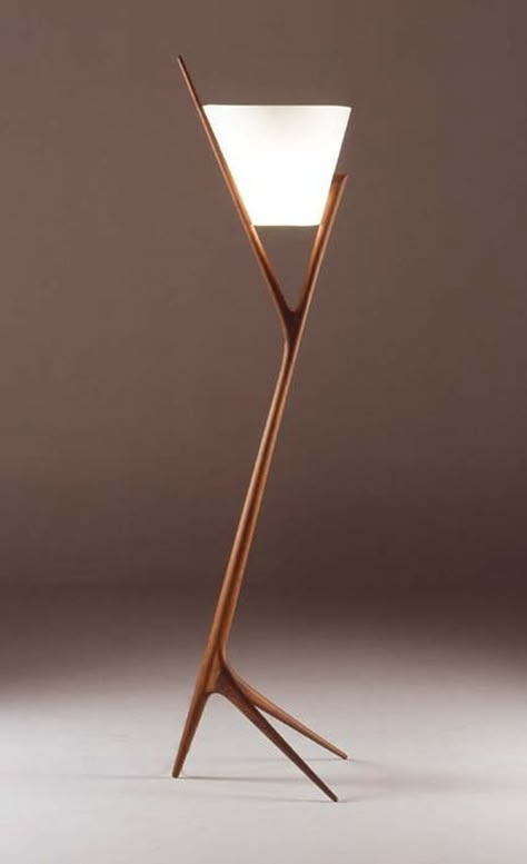 Working Inspiration, Wooden Floor Lamp, Unusual Lamps, Wooden Lamps, Wooden Floor Lamps, Japanese Furniture, Floor Lamp Design, Wooden Floor, Wood Lamps