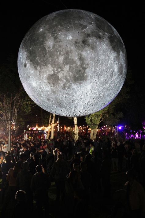 Moon Installation, Luke Jerram, Moon Pics, Night Sky Art, Full Moon Party, Space Lovers, Moon Decor, Moon Pictures, Science Museum