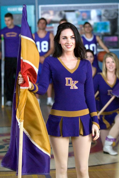 We Need to Discuss Megan Fox's Outfits in the 2009 Movie Jennifer's Body Megan Fox Jennifer's Body, Jennifer’s Body, Megan Fox Outfits, Megan Fox Style, Megan Fox Pictures, Megan Fox Photos, Megan Denise Fox, Seluar Ketat, Jennifer's Body