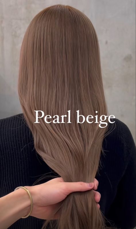 Pearl Beige Hair, Beige Hair, Ash Hair, Ash Hair Color, Dyed Hair, Hair Inspo, Beauty Makeup, Hair Color, Dye