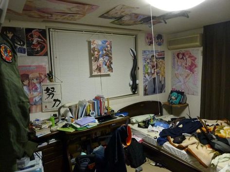 Hikikomori Room, Otaku Room, Guest Room Decor, Messy Room, Room Deco, Animation Art Character Design, Kawaii Room, Japanese Aesthetic, Room Aesthetic