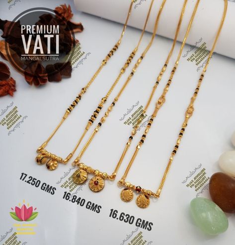 Mini Mangalsutra Designs Gold, Short Mangalsutra Designs Gold, Mini Mangalsutra, Short Mangalsutra Designs, Thali Design, Bengali Gold Jewellery, Mangalsutra Designs Gold, Thali Mangalsutra, Short Mangalsutra