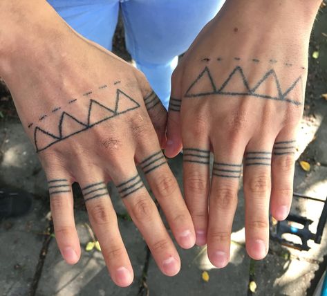 Tattoos For Women Native American, Alaskan Tattoos, Inuit Tattoos, Alaska Tattoo, Haida Tattoo, Ethnic Tattoo, Seal Tattoo, Native Tattoos, Facial Tattoos