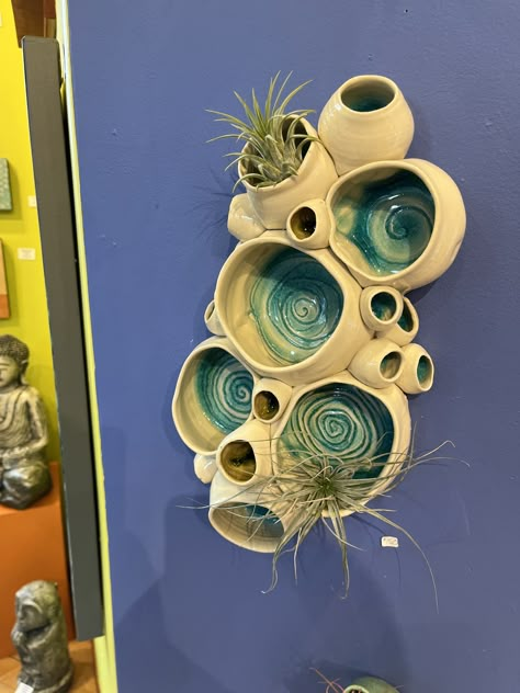 Clay Shelves, Subtractive Sculpture, Handbuilt Pottery Ideas, Sea Ceramics, Pottery Wall Art, Coral Reef Art, Wall Art Ceramic, Wall Hanging Design, Pottery Lessons