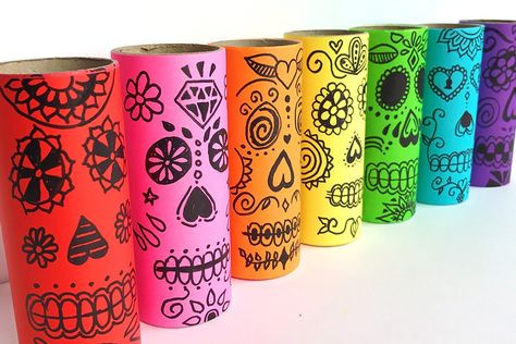 Dia De Muertos Party Ideas, Sugar Skull Diy, Diy Day Of The Dead, Dia De Los Muertos Party Ideas, Sugar Skull Crafts, Day Of The Dead Diy, Dia De Los Muertos Decorations Ideas, Den Mrtvých, Day Of The Dead Party