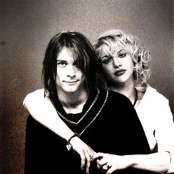 kurt cobain and courtney love Courtney And Kurt, Courtney Love Kurt Cobain, Kurt Cobain Courtney Love, Kurt Cobain And Courtney Love, Ying Gao, Kat Bjelland, Rock Couple, Kurt Courtney, Hole Courtney Love