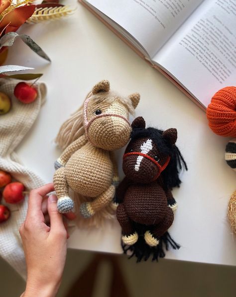 Crochet Pattern Template, Etsy.com Etsy, Horse Crochet Pattern, Amigurumi Horse, Farmhouse Animals, Crocheting For Beginners, Horse Crochet, Crochet Creatures, Crochet Pony