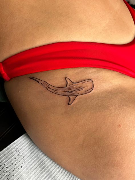 Dainty Ocean Tattoos, Small Shark Tattoo, Shark Tattoo Ideas, Whale Shark Tattoo, Beachy Tattoos, Basic Tattoos, Shark Tattoo, Ocean Tattoos, Petite Tattoos