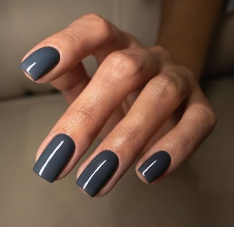 Nail Color Gray, Winter Nail Colors, Nagellack Trends, Hippie Nails, Nail Colors Winter, Nail Art Trends, Latest Nail Art, Dark Nails, Winter Nail Designs