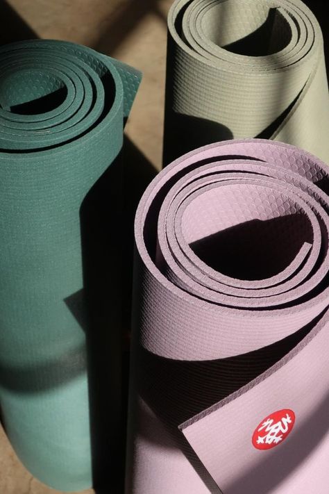 Manduka Yoga Mat, Studio Pilates, Hour Workout, Yoga Aesthetic, Home Yoga, Exercise Mat, Mat Pilates, Mind Body Connection, Shooting Photo