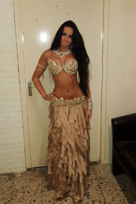 Belly Dance Outfit Arabic, Belly Dancer Costume, Tattoos Architecture, Belly Dancer Outfits, Belly Dancer Costumes, Paige Hyland, Brooke Hyland, Belly Dance Dress, Chloe Lukasiak