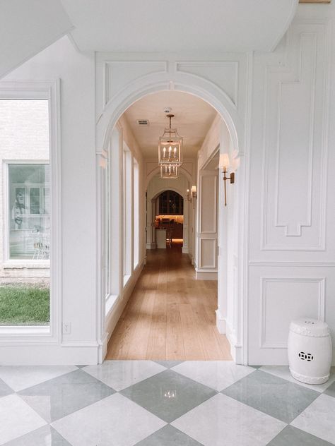 Hamptons Interior Design, Style Hallway, Arch Entryway, Mediterranean Interior, Arch Interior, Welcome To My House, Farmhouse Remodel, Rustic Home Design, Southern Home