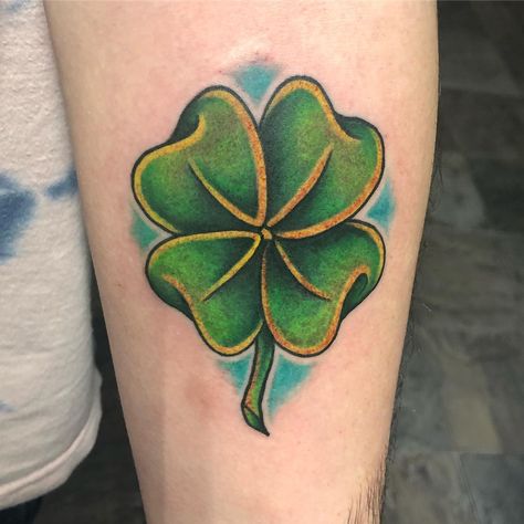 Clover Tatoos, Irish Shamrock Tattoo, Minneapolis Tattoo, Queen Of Hearts Tattoo, Four Leaf Clover Tattoo, Shamrock Tattoos, Celtic Knot Tattoo, Clover Tattoos, Knot Tattoo