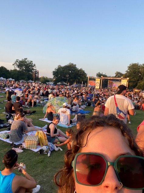 Austin, Texas summertime free concert at Zilker park. Austin, TX music. ACL Live Zilker Park Austin, Zilker Park, Texas Music, Lady Bird Lake, Austin City Limits, Music Fest, 2025 Vision, City Limits, Summer 24