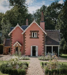 decor Archives - This Is Glamorous Small Front Gardens, Bed Nook, Pink Paint Colors, Tongue And Groove Panelling, Fairytale Cottage, Soho House, Modern Love, English Cottage, English Countryside