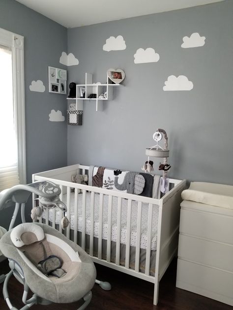 Nursery Ideas Grey Walls, Baby Rooms Idea, Grey Walls Nursery, Baby Ideas Expecting, Small Baby Rooms, Gray Nursery Ideas, Baby Room Grey, Shared Baby Rooms, Grey And White Nursery