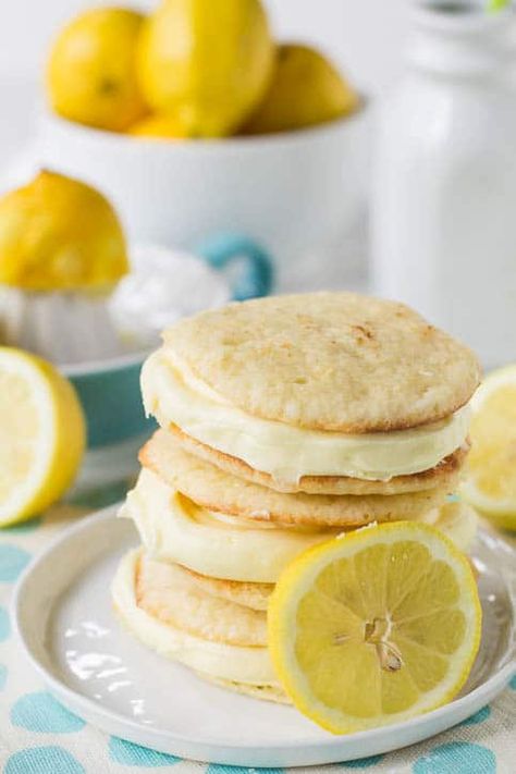 Lemon Whoopie Pies Lemon Whoopie Pies, Whoopi Pies, Whoopie Pie Recipe, Whoopie Pie, Mince Pie, Whoopie Pies, Lemon Desserts, Wanting More, Key Lime Pie