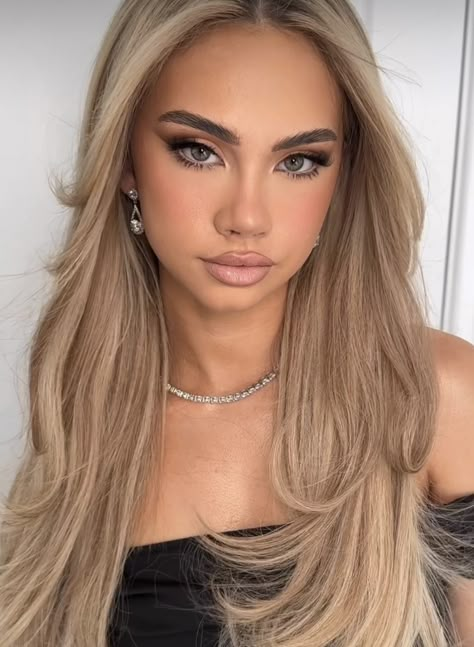 Natural Prom Makeup For Blue Eyes Blonde Hair, Formal Makeup For Green Dress, Makeup Ideas For Blondes With Blue Eyes, Prom Makeup For Blondes, Make Up For Green Eyes Blonde, Prom Makeup For Blue Eyes Blonde Hair, Make Up For Blondes With Blue Eyes, Makeup Green Eyes Blonde Hair, Prom Makeup Green Eyes