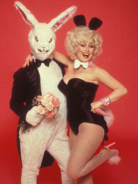 Dolly Parton Playboy, Playboy Bunny Outfits, Dolly Parton Pictures, Bunny Outfit, Playboy Bunny, Hello Dolly, Country Singers, Dolly Parton, Two People