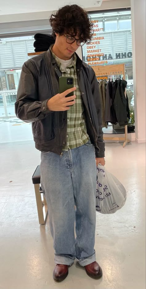 Thift Outfit Men, Mens Flannel Shirt Outfit, Business Core Outfits Men, Casual Male Outfits, Business Core Outfits, Men Leather Jacket Outfit, Jean Jacket Streetwear, Jean Jacket Outfits Men, Business Streetwear