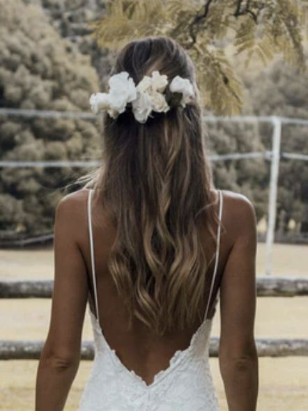 Bridal Hairstyles For Long Hair Half Up Loose Waves, Wedding Hair Simple Half Up, Relaxed Wedding Hair Down, Beachy Wedding Hair Long, Half Up Wedding Hair With Veil, Wedding Hair Simple, Brown Wedding Hair, Wedding Hair Beach, Beachy Wedding Hair