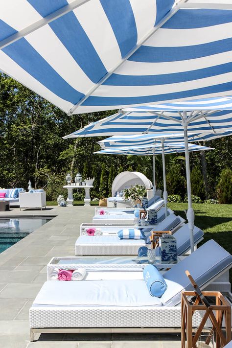 hampton designer showhouse 2016 pool -4169 Pool Lounger Ideas, Resort Pool Aesthetic, Hamptons Pool Area, Hamptons Style Pool, Hamptons Pool, Small Pool Houses, Aquatic Design, Pool Paving, Beach Chic Decor