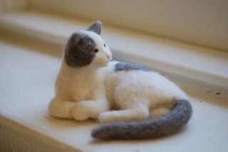 Felted Caterpillar, Felted Crochet, Felted Cat, Needle Felted Cat, Needle Felting Tutorials, Wet Felt, Needle Felting Projects, Felting Tutorials, Felt Cat