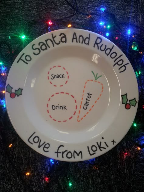 Personalised Christmas Plate by Crafty Monkeys in Penrith, Cumbria. Christmas Santa Plate, Personalized Christmas Plates, Santa Plates, Xmas Plates, Christmas Eve Plate, Christmas Pottery, Christmas Rudolph, Xmas Eve Boxes, Its Christmas Eve