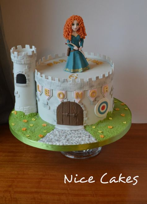 Princess Merida by Nice Cakes Brave Birthday Cakes, Movie Birthday Cake, Merida Cake, Merida Birthday Party, Brave Cakes, Movie Cake, Castle Birthday Cakes, Nice Cakes, Brave Movie