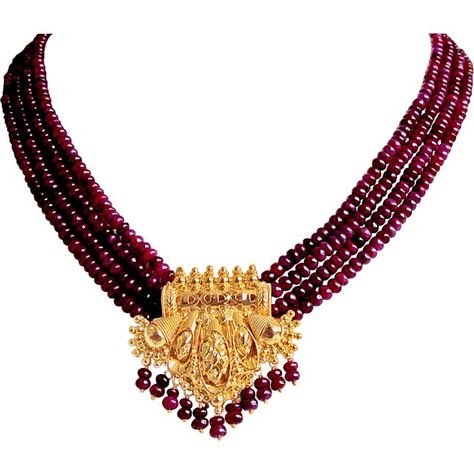 Glistening like droplets of lamb's blood before sacrificed on an alter for my feast. Ruby Necklace Designs, Beautiful Diamond Necklace, Gold Jewelry Simple Necklace, Gold Necklace Indian Bridal Jewelry, Diamond Necklace Designs, Beaded Necklace Designs, Black Beaded Jewelry, Antique Jewelry Indian, Gold Pendant Jewelry