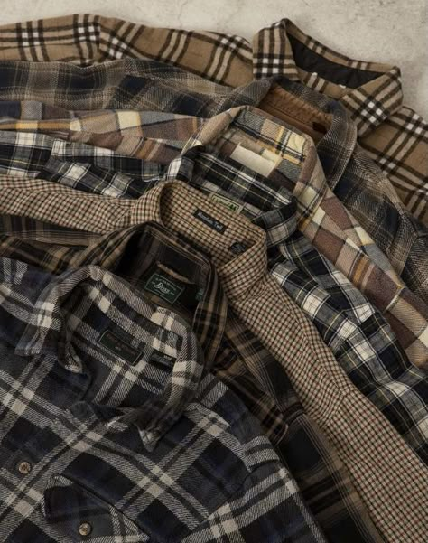 Cool Tie Dye Designs, Plaid Aesthetic, Brown Flannel, Mens Smart Casual Outfits, Smart Casual Men, Concept Clothing, Stylish Work Attire, Plaid Shirts, Mens Casual Dress Outfits