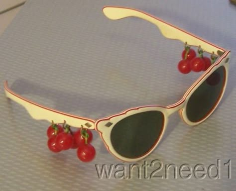 1950s Cat Eye Sunglasses; Red Bakelite Dangling Cherries; Laminated Frame Bakelite Jewelry, Vintage Bakelite, Plastic Jewelry, Vintage Eyewear, Vintage Glasses, Cat Eye Glasses, Vintage Sunglasses, Mode Vintage, Vintage Love