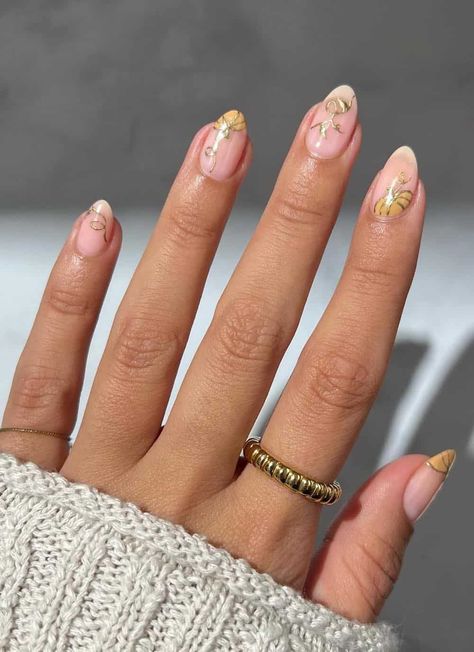 40+ Stunning Thanksgiving Nails We're Oh-So Grateful For! Nail Designs September, Chic Fall Nails, Wicked Nails, Biab Nails, Gradient Nail Design, Nail Base, Fall Nail Ideas, Thanksgiving Nail Designs, Simple Fall Nails