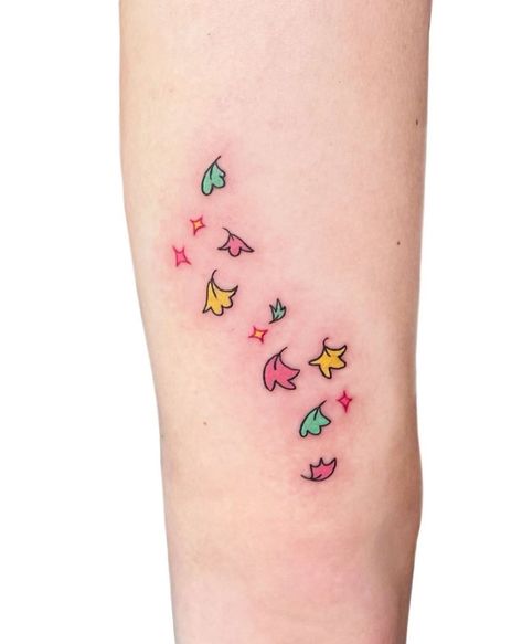 Heartstopper Small Heartstopper Tattoo, Heartstopper Inspired Tattoos, Heart Stopper Leaves Tattoo, Heartstopper Leaves Tattoo, Heart Stopper Tattoo, Heartstopper Tattoo Ideas, Heartstopper Hojas, Asexual Tattoo, Quotes Tattoo Design