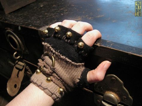 Spiked Gloves, Gloves Steampunk, Punk Gloves, Apocalyptic Steampunk, Steampunk Gloves, Post Apocalyptic Costume, Post Apocalyptic Fashion, Gloves Fingerless, Apocalyptic Fashion