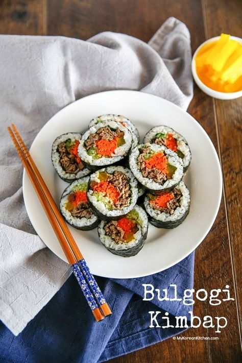 Bulgogi Kimbap, My Korean Kitchen, Perfect Picnic Food, Seaweed Rice, South Korean Food, Rice Rolls, Korean Kitchen, Korean Cooking, Bbq Beef