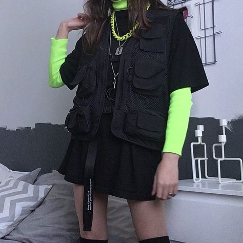 Black Neon Outfit, Outfits For A Neon Party, Neon Green Punk Outfits, Black And Green Cyberpunk Outfit, Neon Hiphop Outfit, Neon Green Concert Outfit, Black And Green Aesthetic Outfit, Black And Neon Outfit, Neon Clothes Outfits